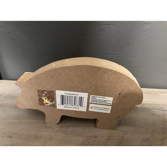 Friends & Family Welcome Rustic Pig Wooden Farmhouse Country Tabletop Decor - Picture 5 of 5